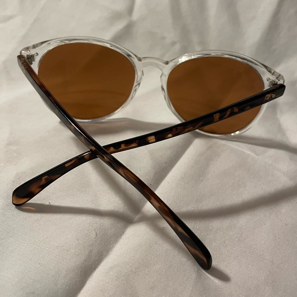 American Eagle Sunglasses - Picture 3 of 3